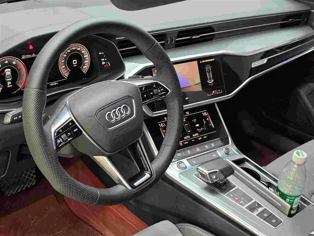 صورة 7 - Audi A6L