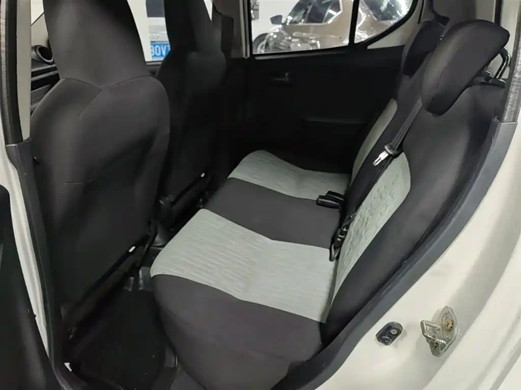Photo 17 - Suzuki Alto