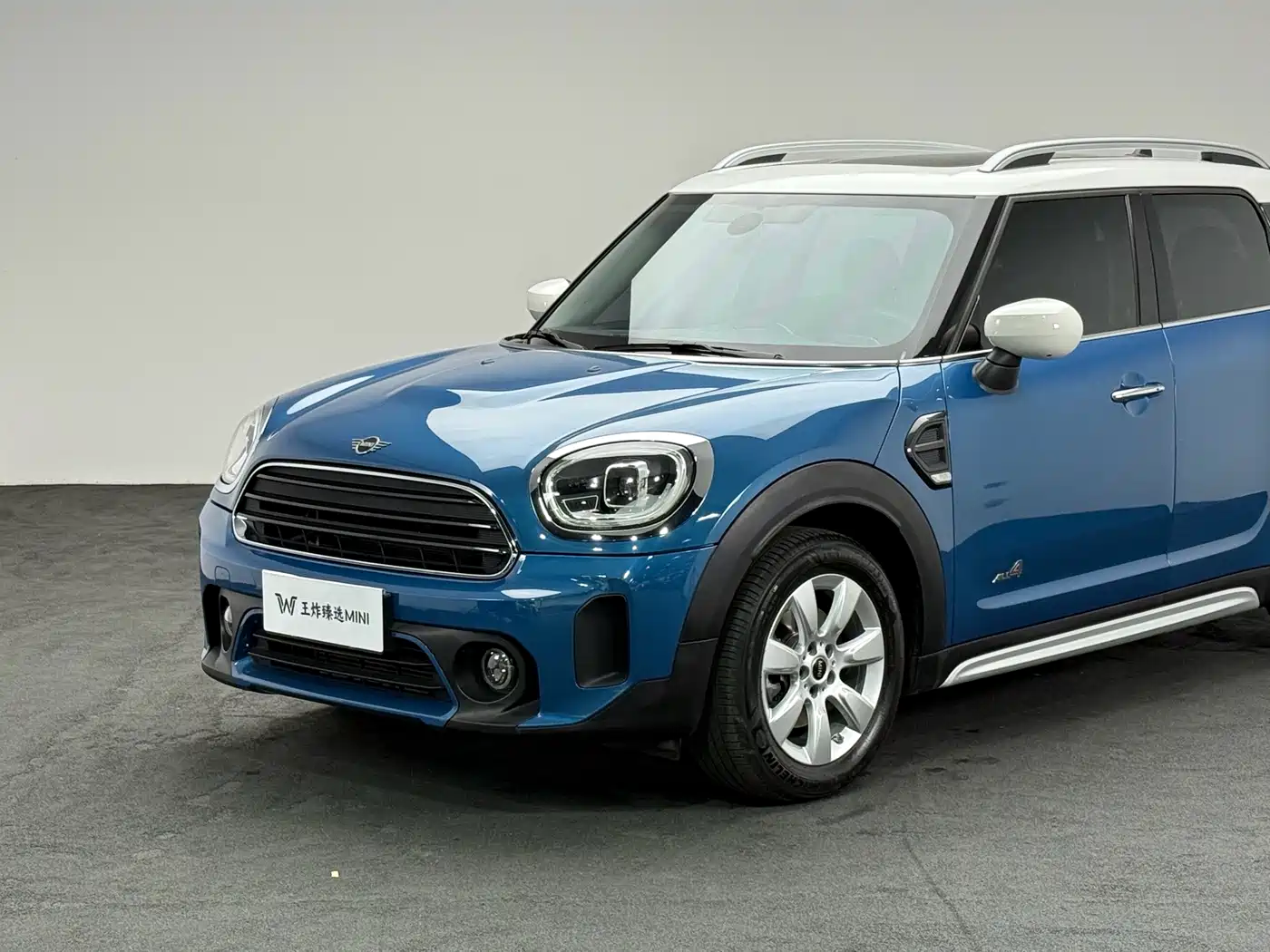MINI COUNTRYMAN