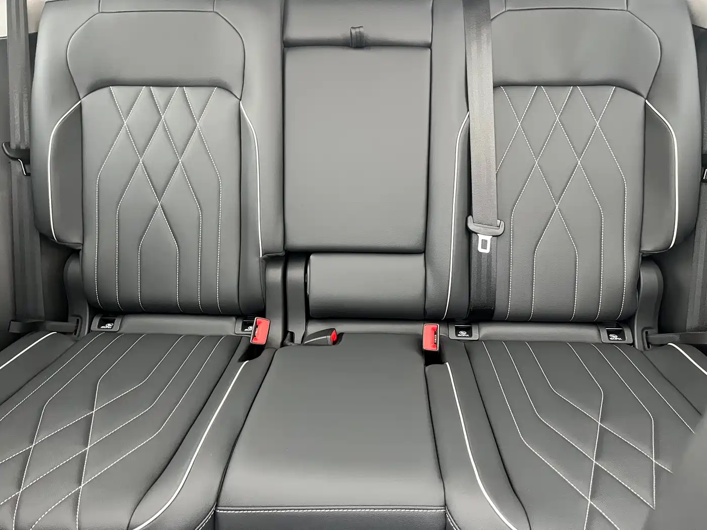 Volkswagen Tiguan L 2024 330TSI Automatic 2WD R-Line Premium Enjoyment Edition фото 20