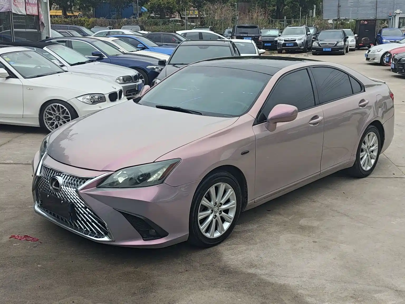 Фото 10 - Lexus ES