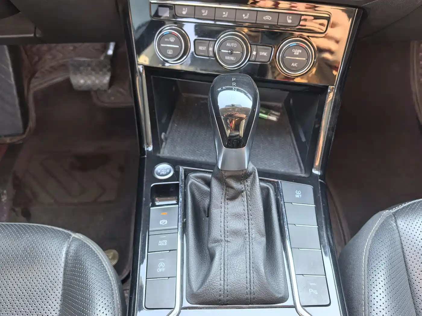 Volkswagen Passat 2020 Facelift 330TSI Luxury China VI фото 15