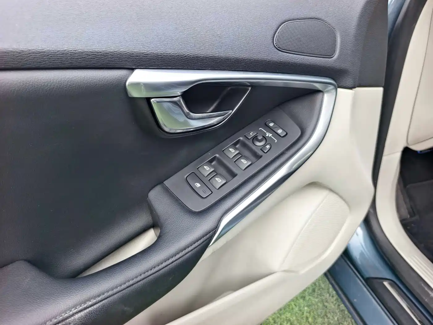 Volvo V40 2013 2013 2.0T Leisure Edition