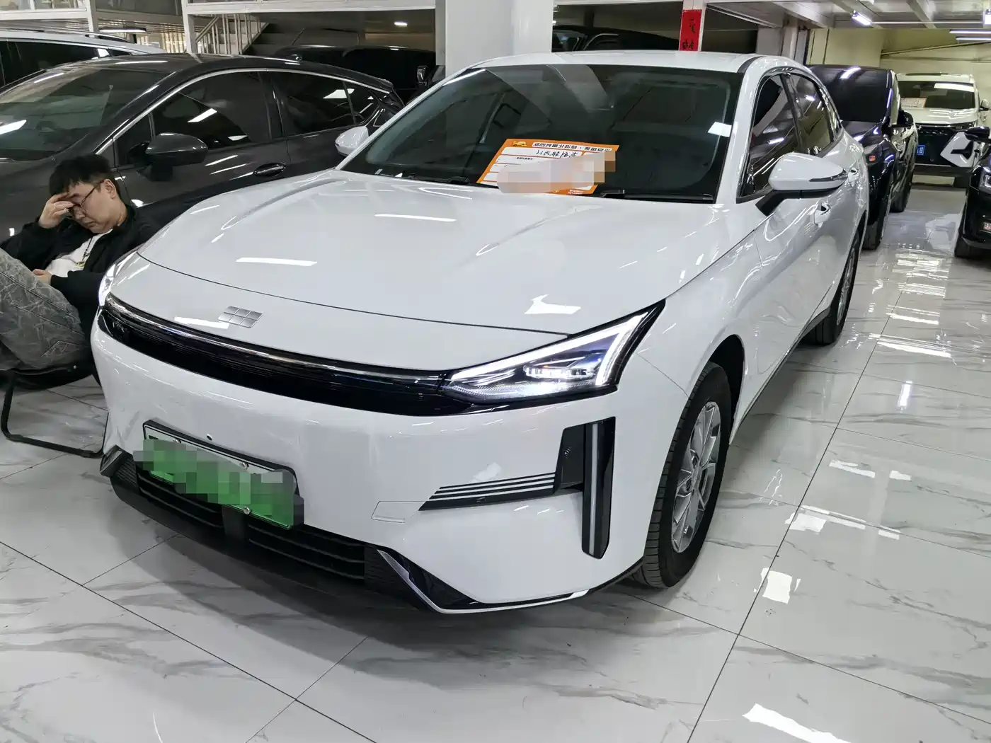 Geely Galaxy Galaxy L6 2025 EM-i 60km Voyage Edition