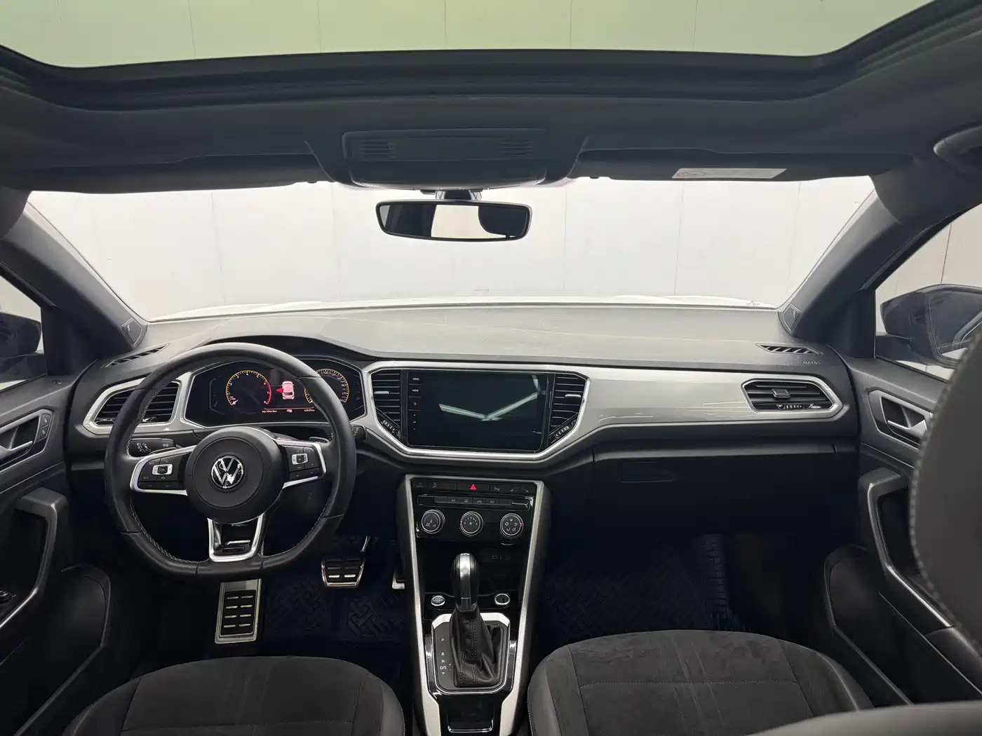 Volkswagen T-ROC 2022 280TSI DSG 2WD R-Line Pro PLUS фото 6