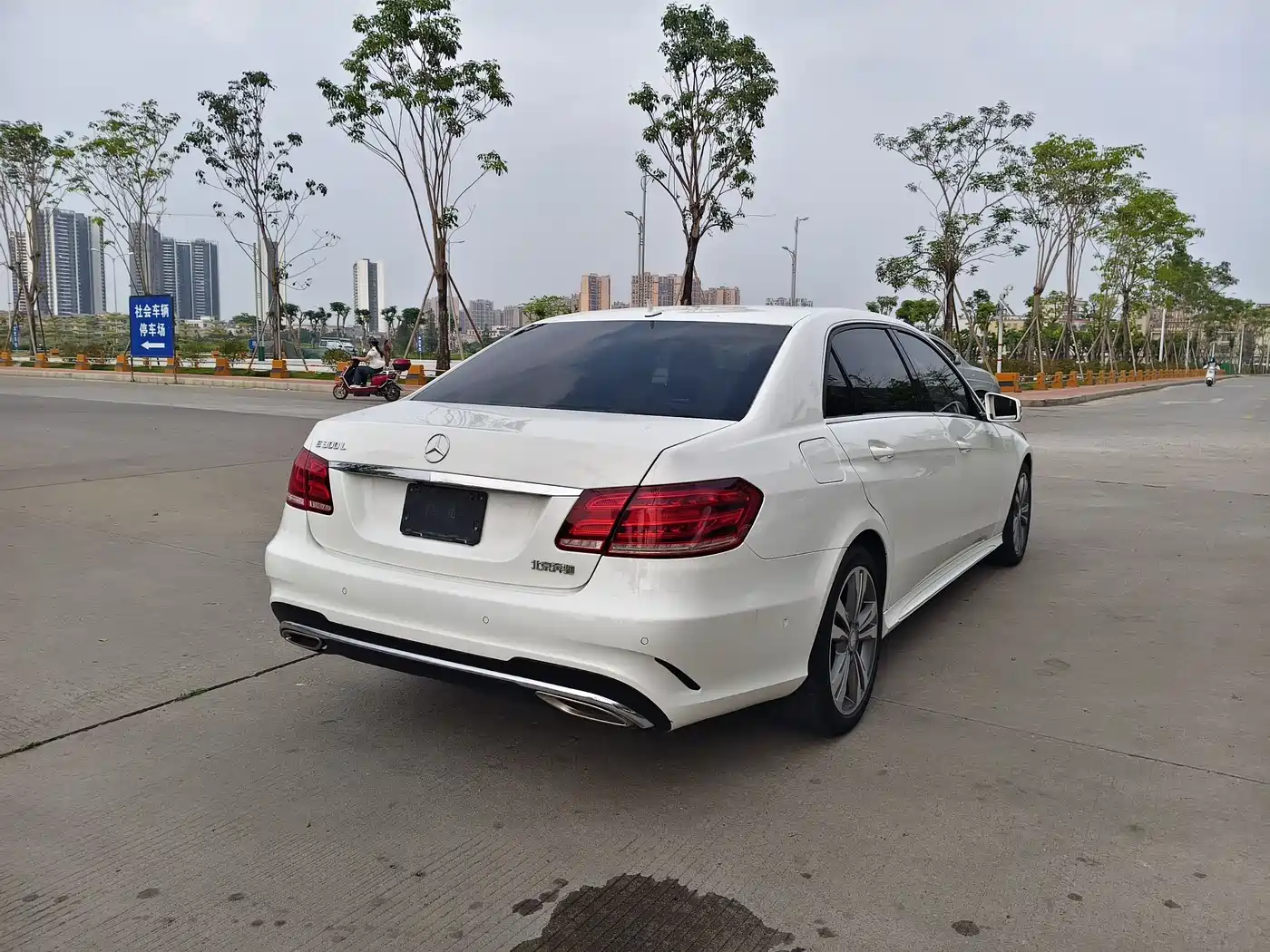 Mercedes-Benz E-Class 2015 E 260 L Sport фото 6