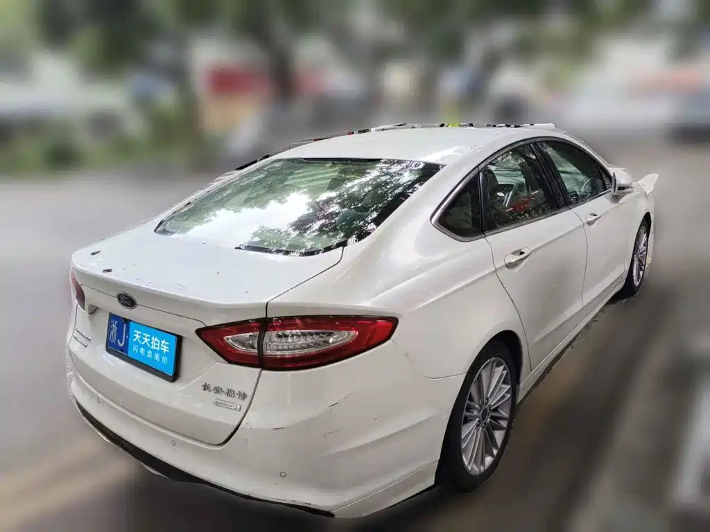 Фото 5 - Ford Mondeo