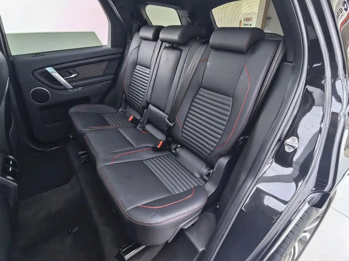 Land Rover Discovery Sport 2020 249PS R-Dynamic Performance Tech 7-seater фото 11