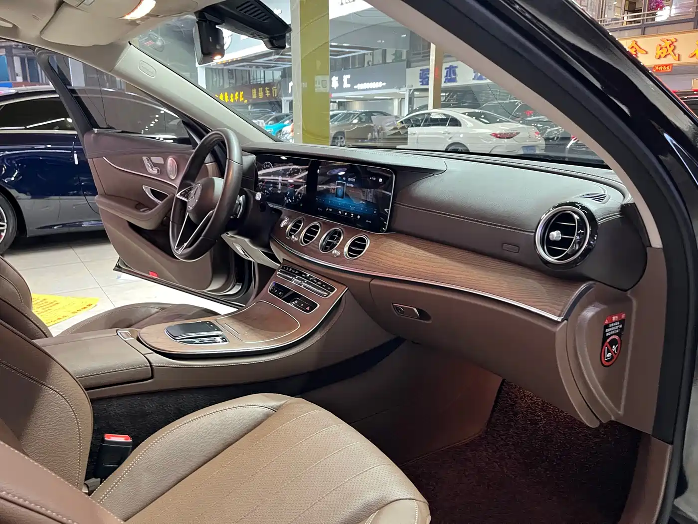 Mercedes-Benz E-Class 2023 E 300 L Luxury фото 22