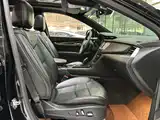 Фото 12 - Cadillac XT5