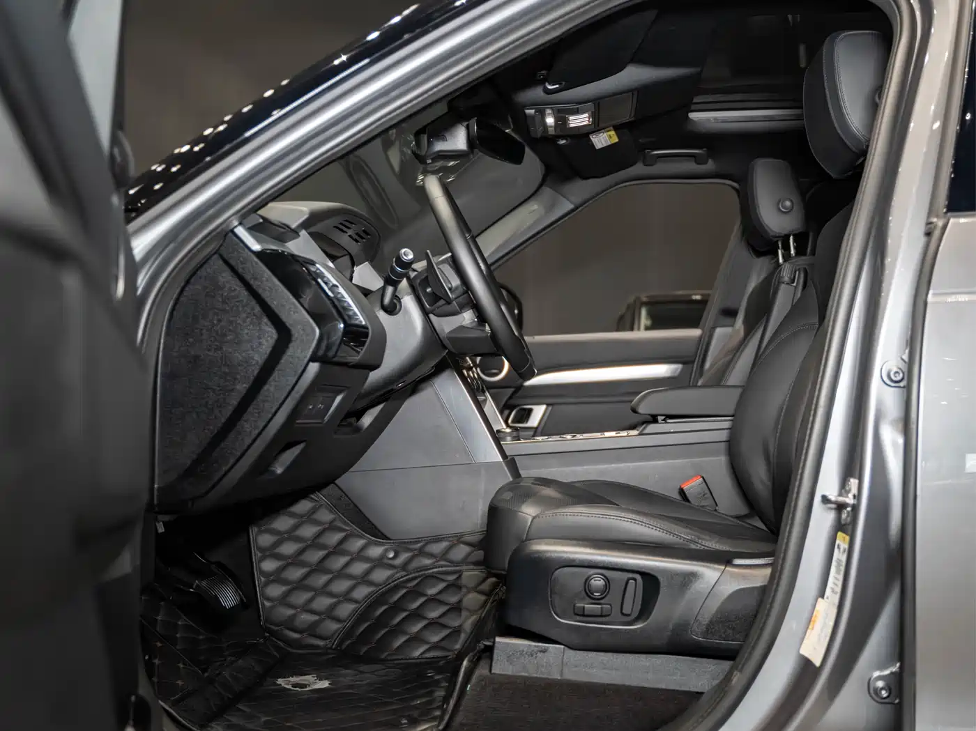 Land Rover Discovery 2020 3.0 SC V6 30th Anniversary Special Edition фото 11