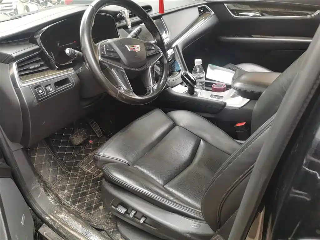 Cadillac XT5 2016 28T AWD Luxury Model фото 14