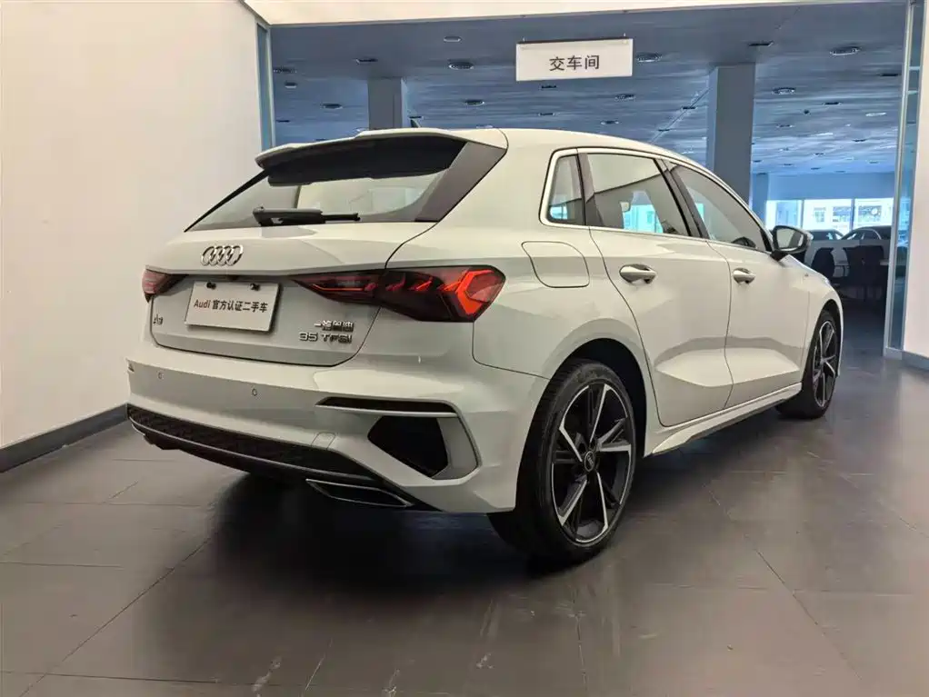Audi A3 2023 Sportback 35 TFSI Fashion Sport фото 4