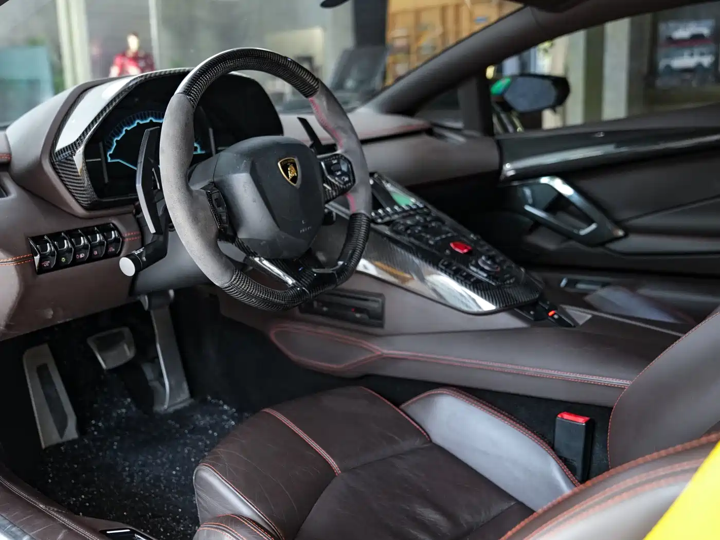 Lamborghini Aventador 2011 LP 700-4 фото 6