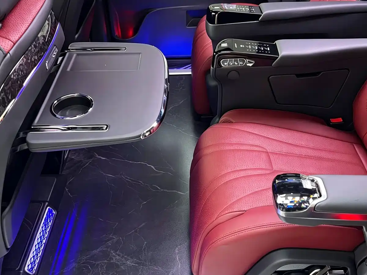 Toyota Granvia 2026 Model 2.5L Hybrid Luxury Edition фото 13