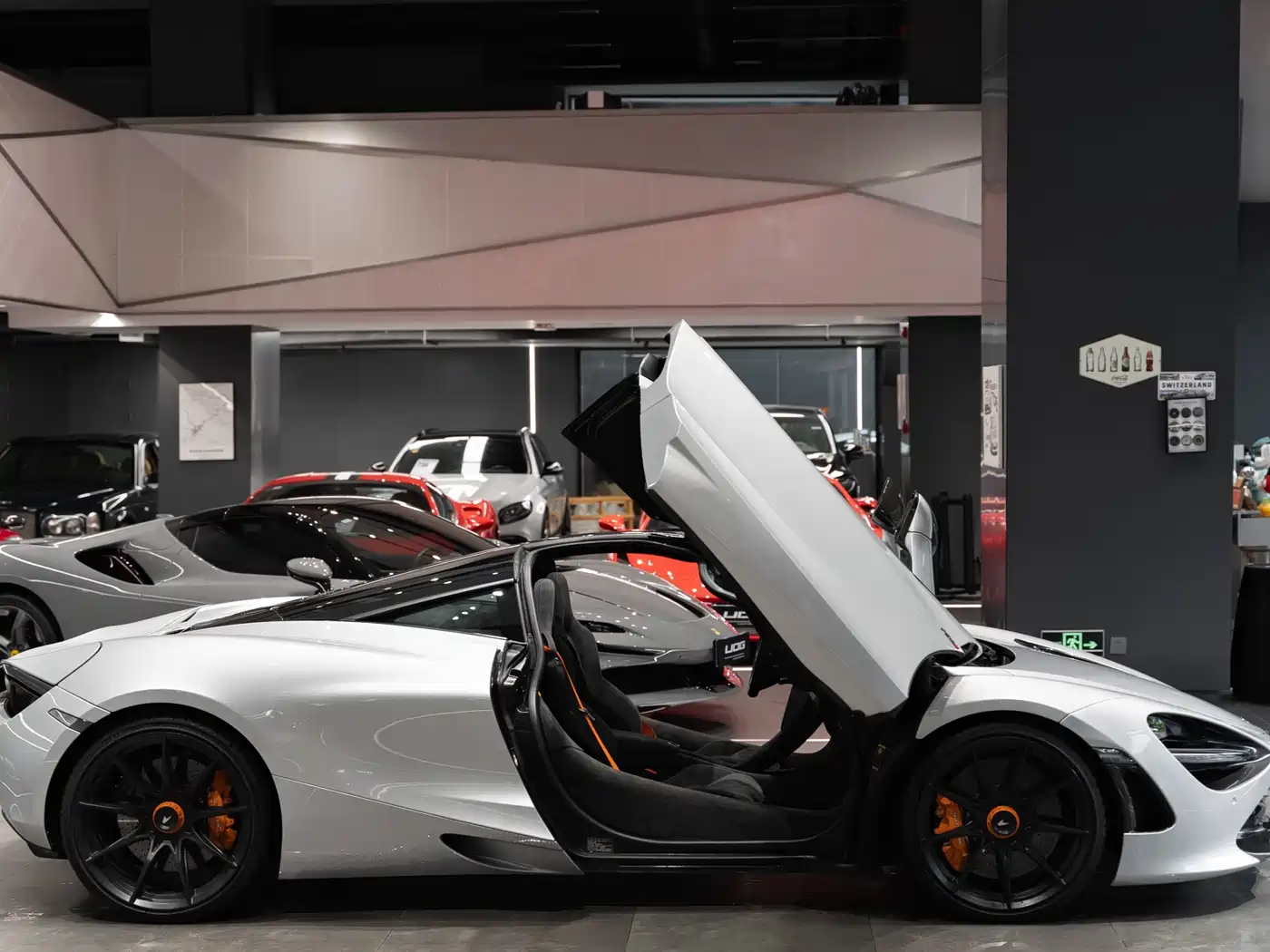 Фото 17 - McLaren 720S