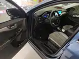 Photo 13 - Ford Escape
