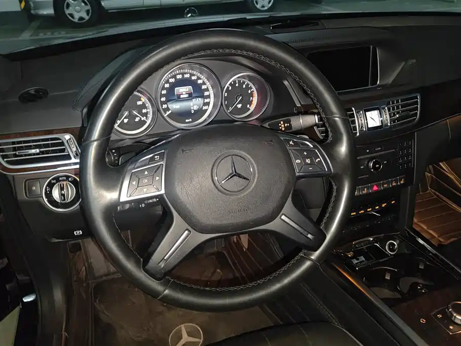 Mercedes-Benz E-Class 2015 E 320 L 4MATIC фото 15