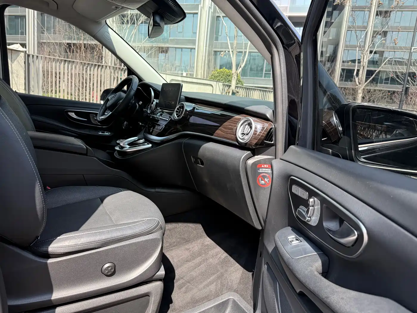 Mercedes-Benz V-Class 2018 V 260 Navigator Edition China VI фото 8