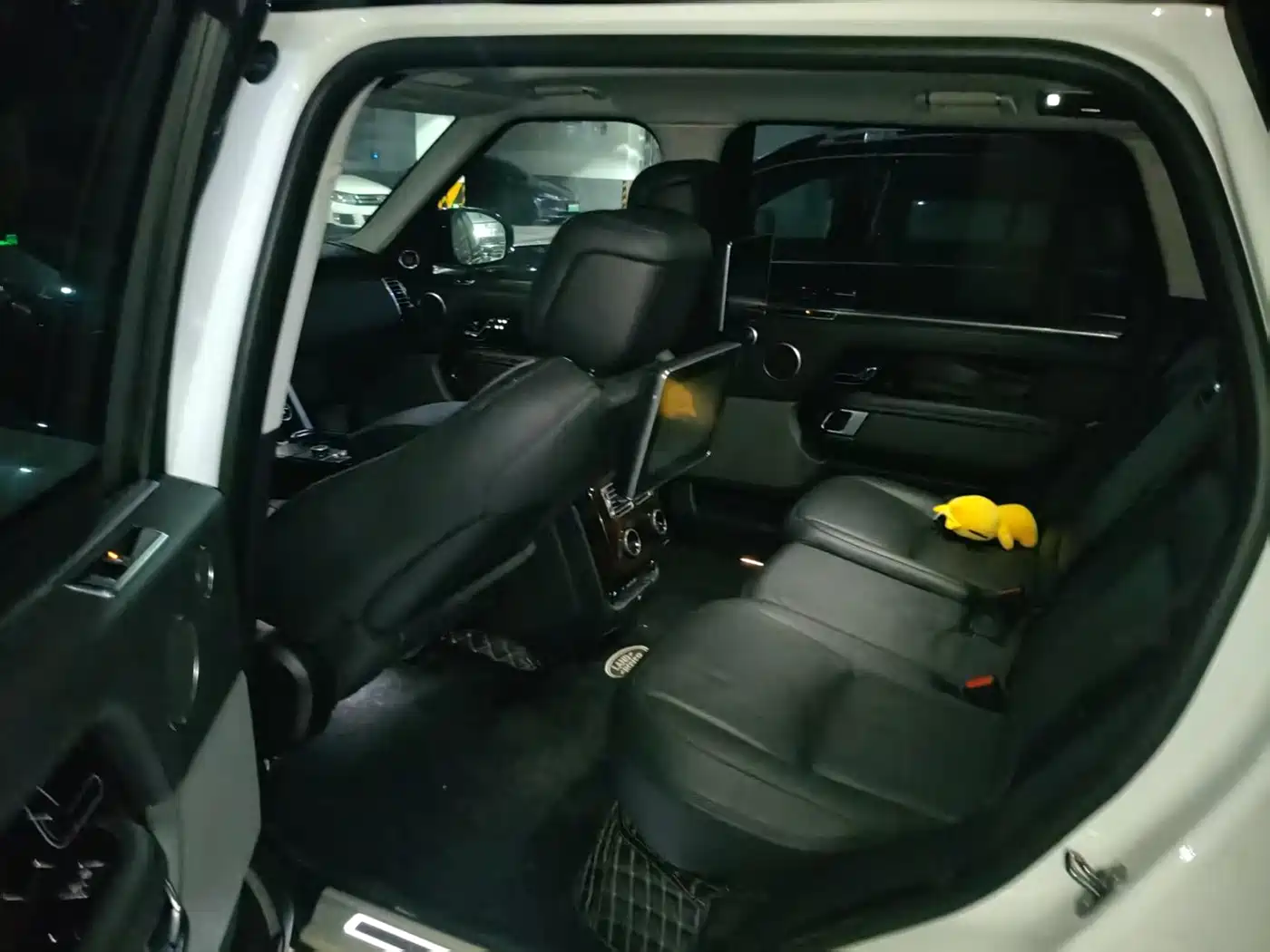 Photo 4 - Land Rover Range Rover