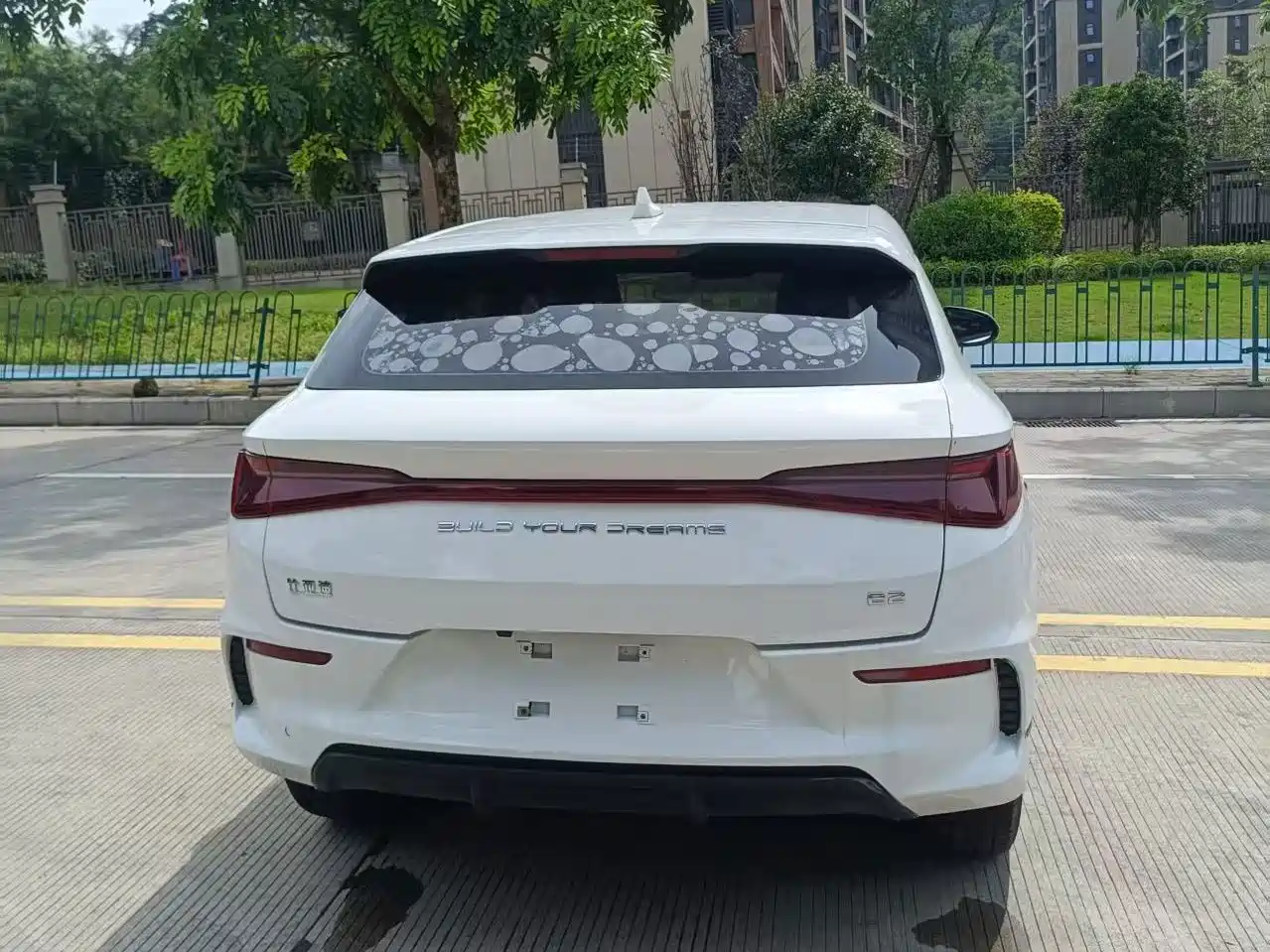 Фото 10 - BYD e2