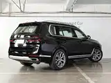 Photo 10 - BMW X7