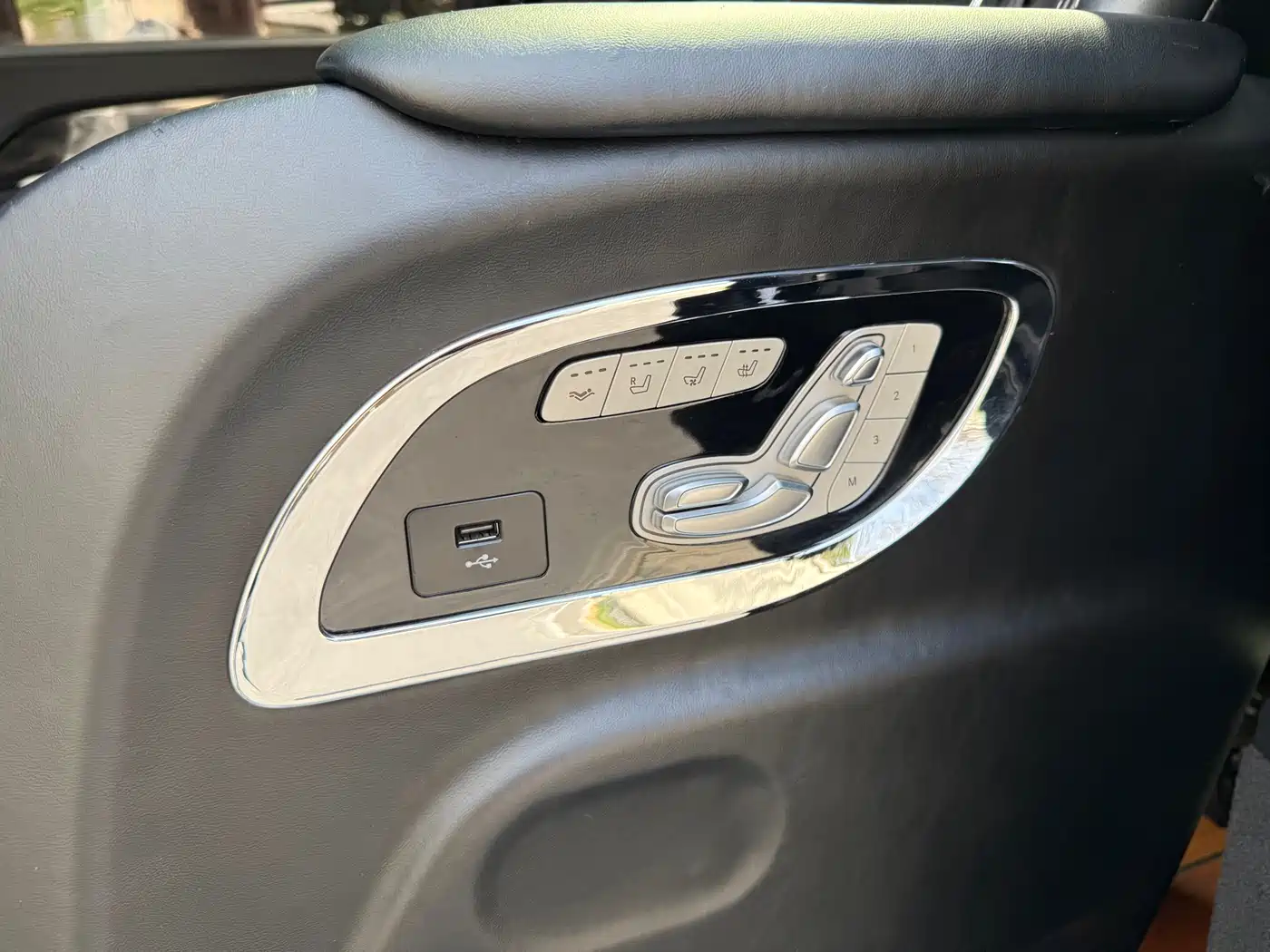 Mercedes-Benz V-Class 2018 V 260 Navigator Edition China VI фото 17
