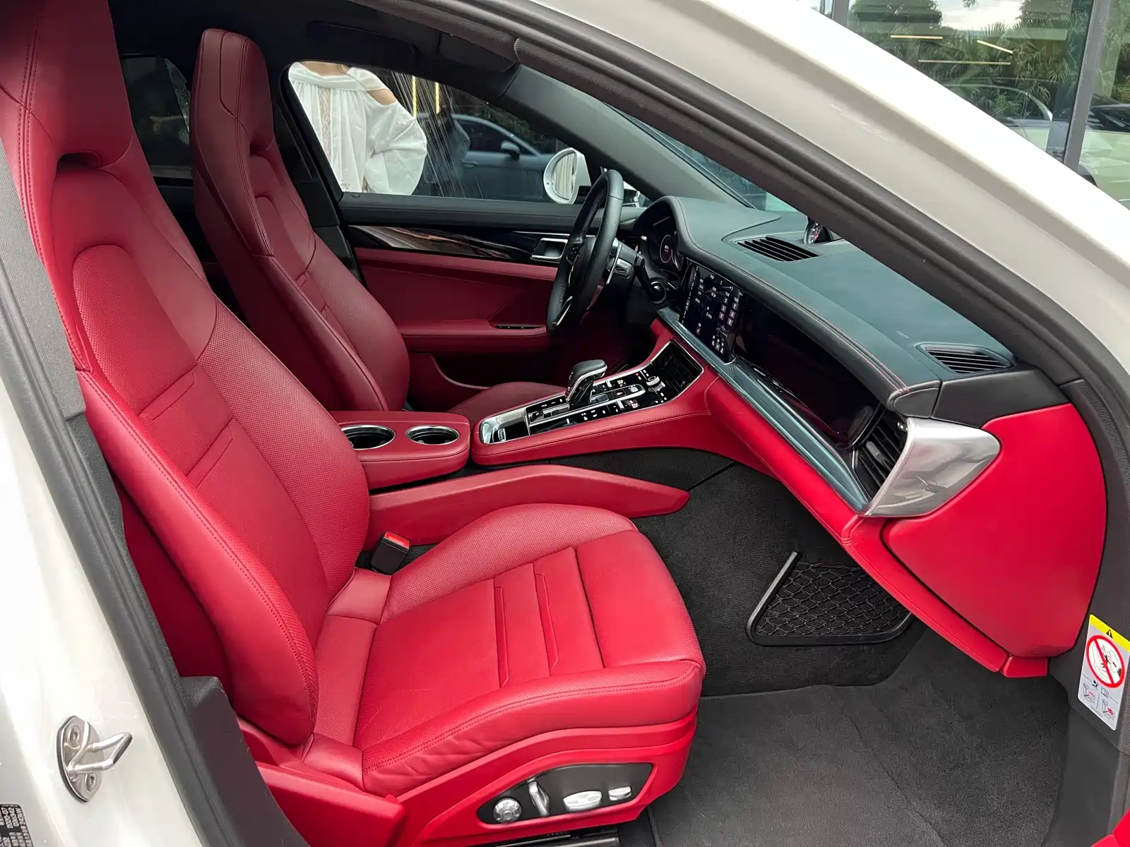 Фото 13 - Porsche Panamera