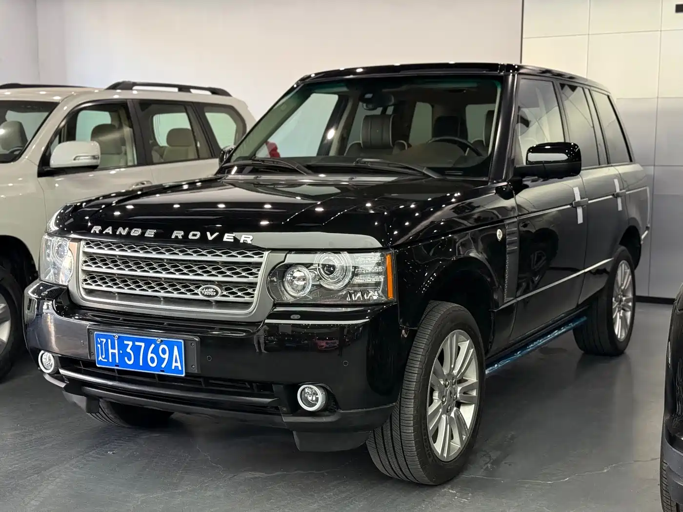Фото 1 - Land Rover Range Rover