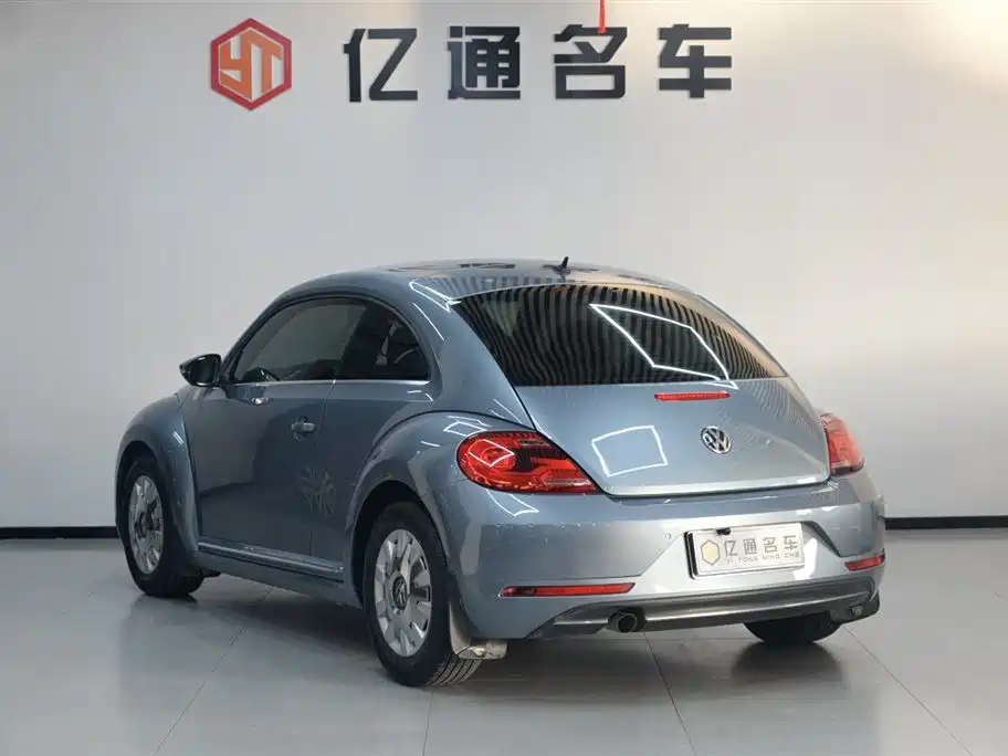 Volkswagen Beetle 2018 180TSI Trend Joy Edition фото 18