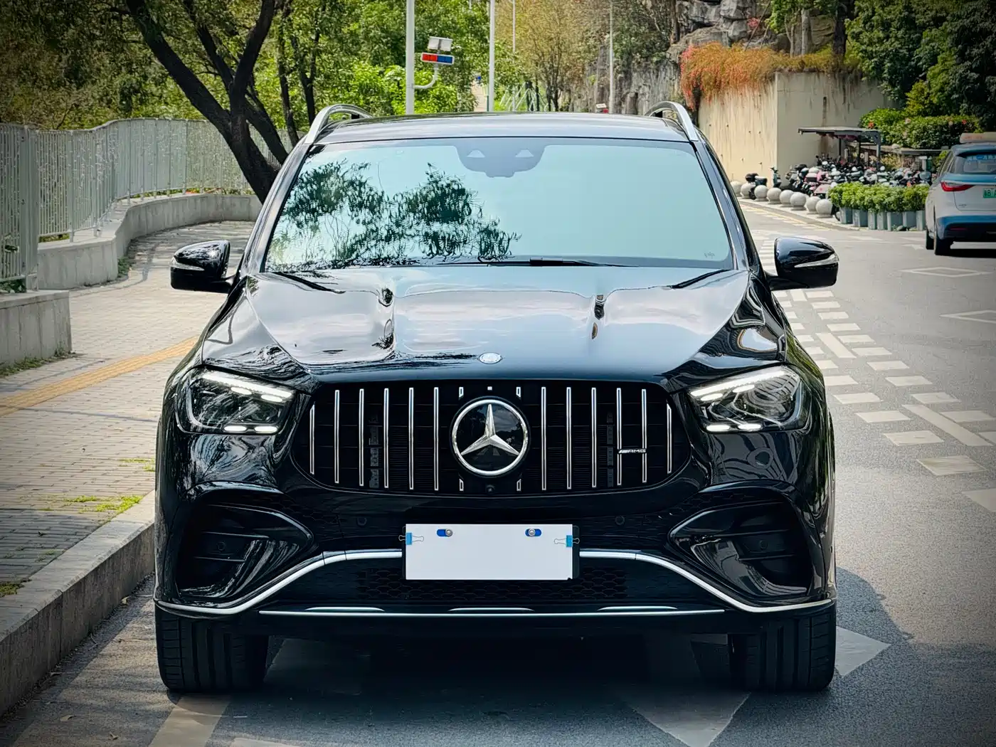 MERCEDES-BENZ GLE AMG