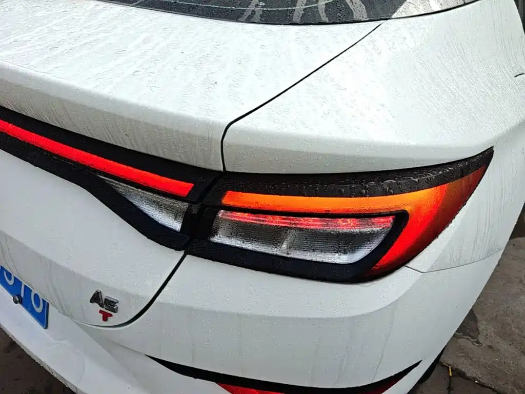JAC JAC J7 2019 2020 1.5T CVT Surpass Type