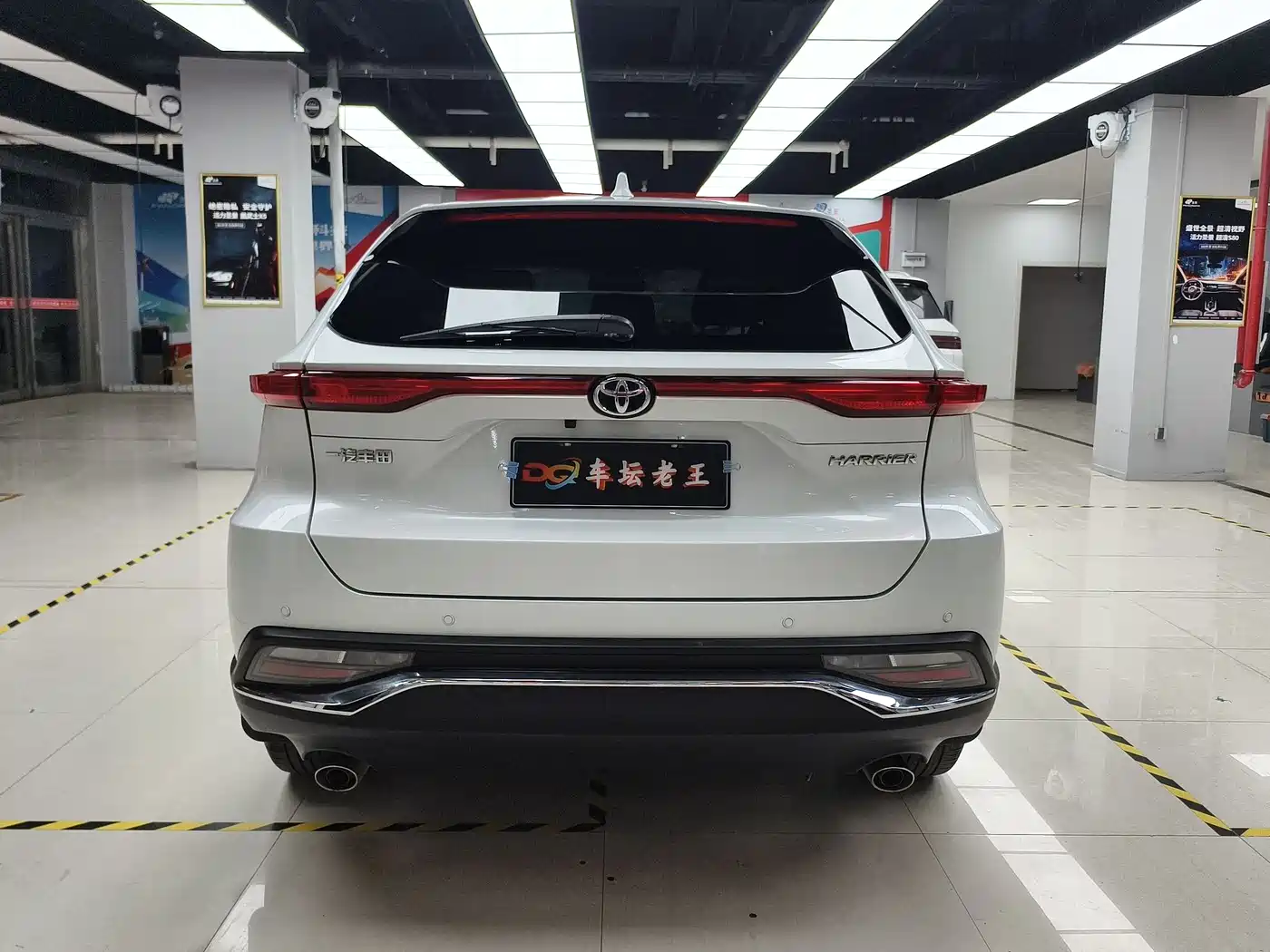 Toyota Lingfang HARRIER 2022 2.0L CVT 2WD Premium Edition фото 4