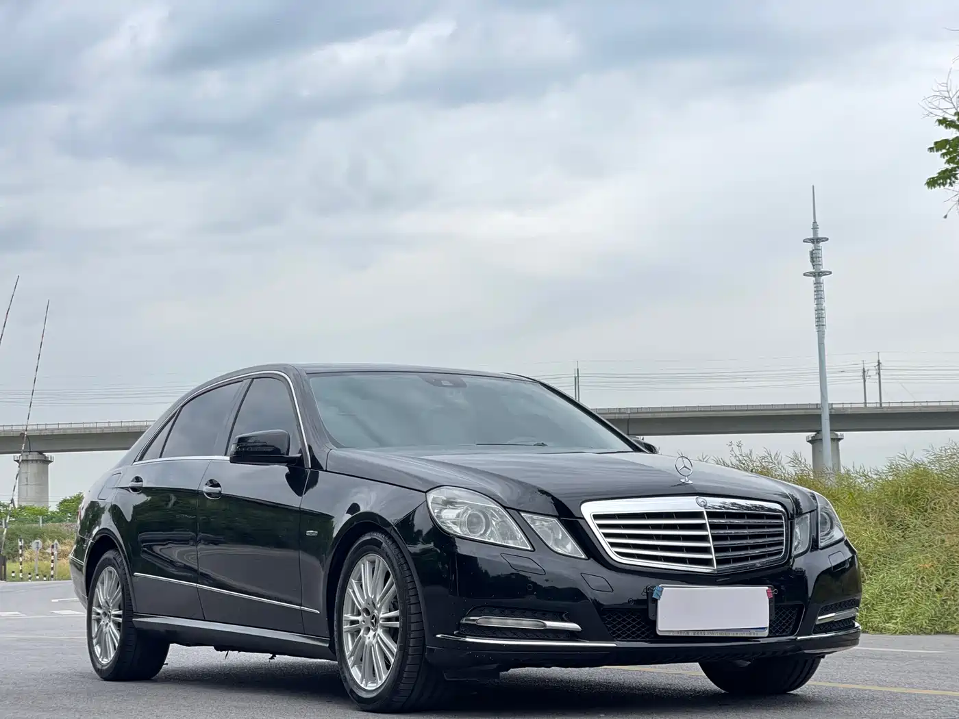 Mercedes-Benz E-Class 2011 E 260 L CGI Fashion фото 3