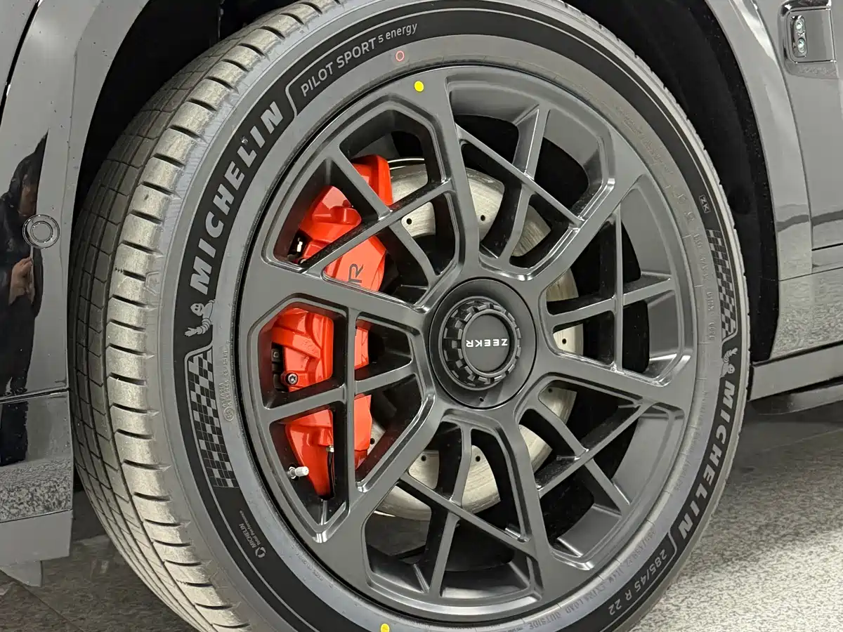 Zeekr 9X 2025 Model Gloss Black Edition фото 11