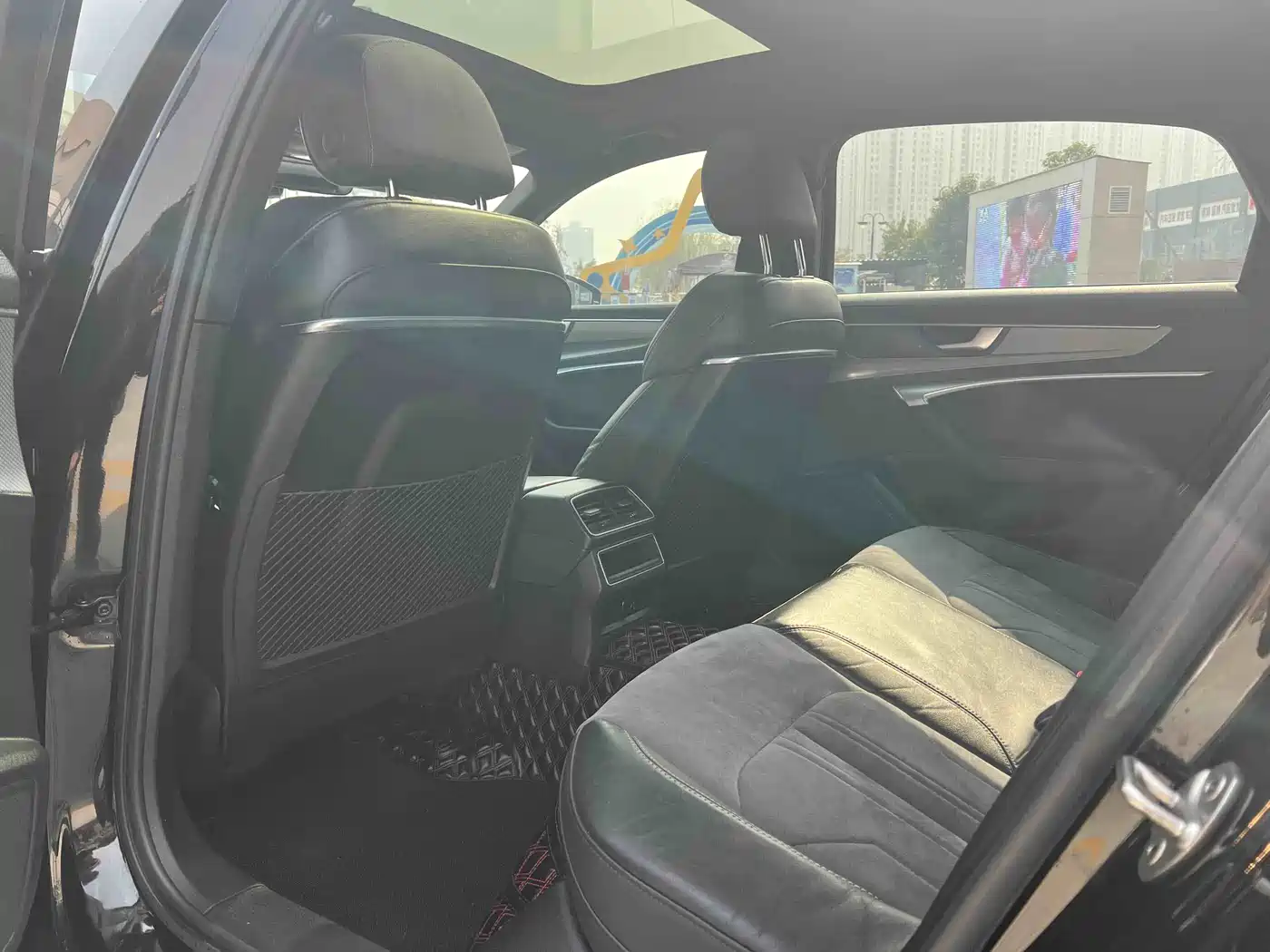 Audi A6L 2021 40 TFSI Luxury Sport фото 11