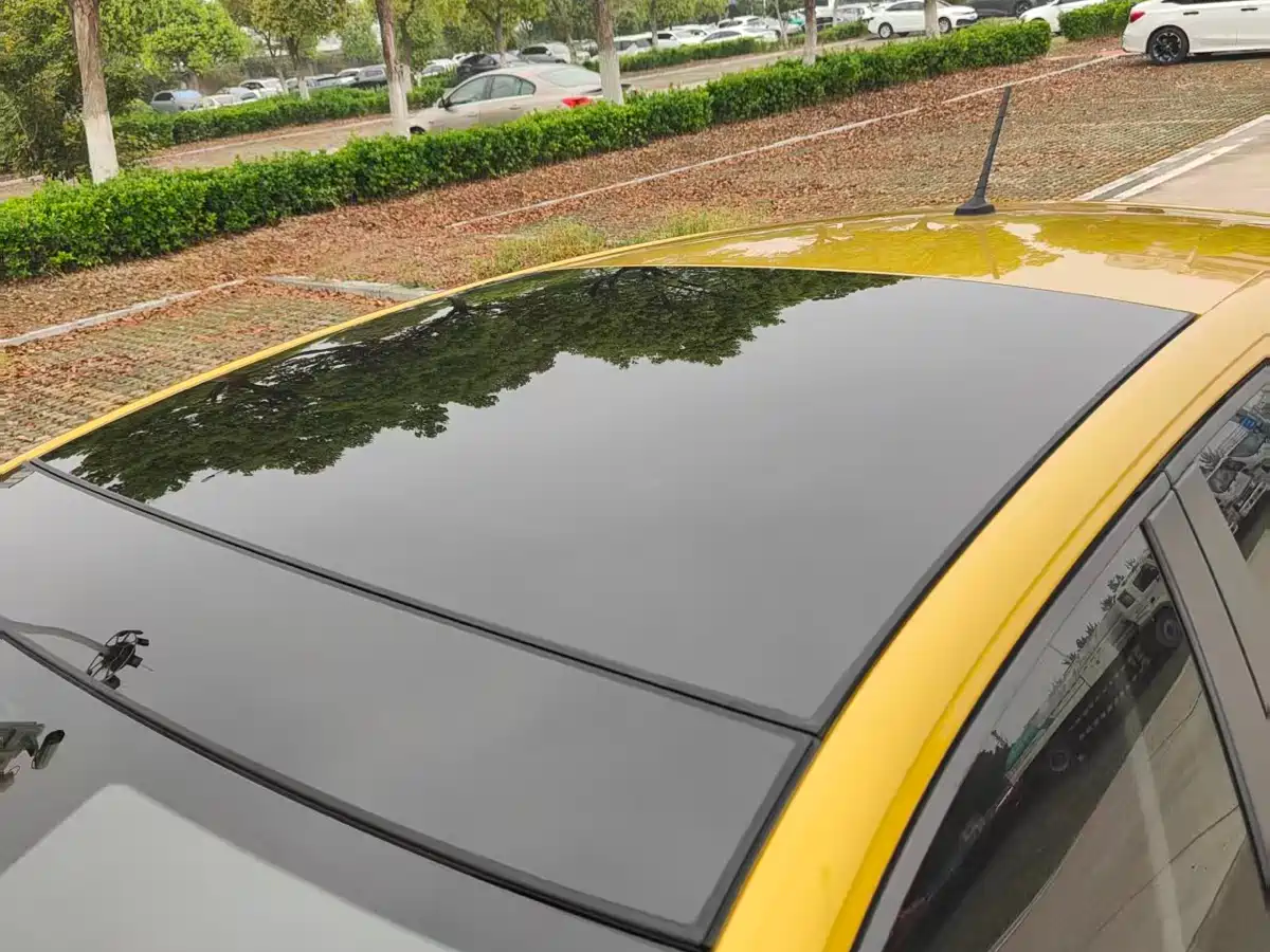 Volkswagen Polo 2019 Plus 1.5L Automatic Panorama Enjoyment Edition фото 20