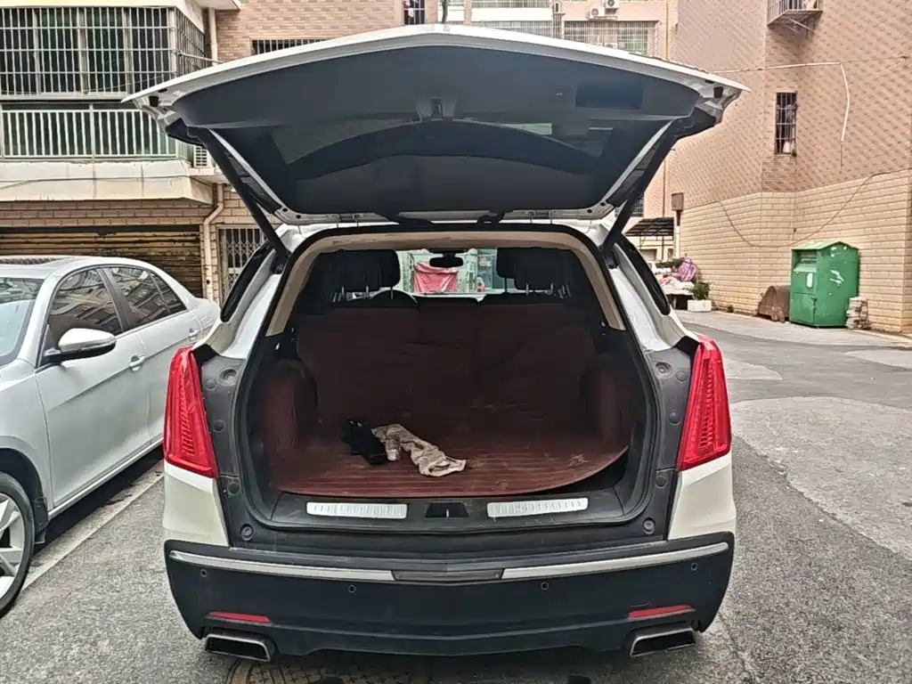 Cadillac XT5 2017 2016 25T Luxury Model