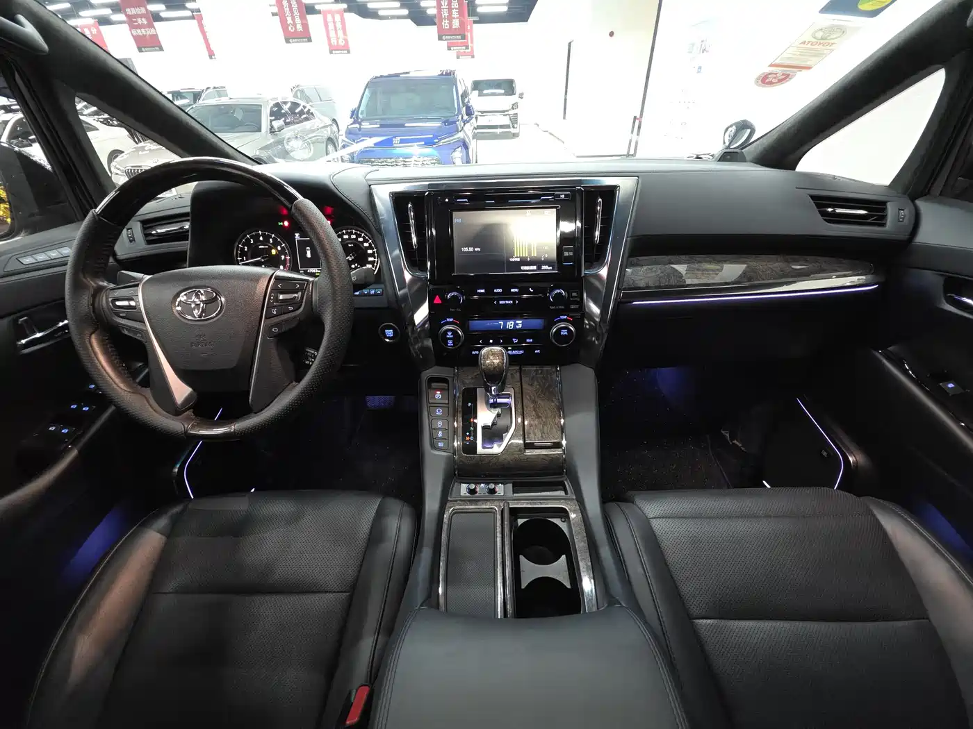Toyota Alphard 2018 Facelift 3.5L Premium Edition фото 17