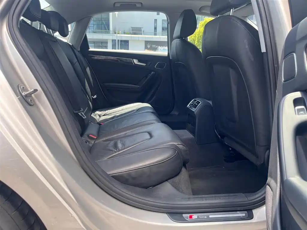 Audi A4L 2016 35 TFSI Automatic Comfort фото 10