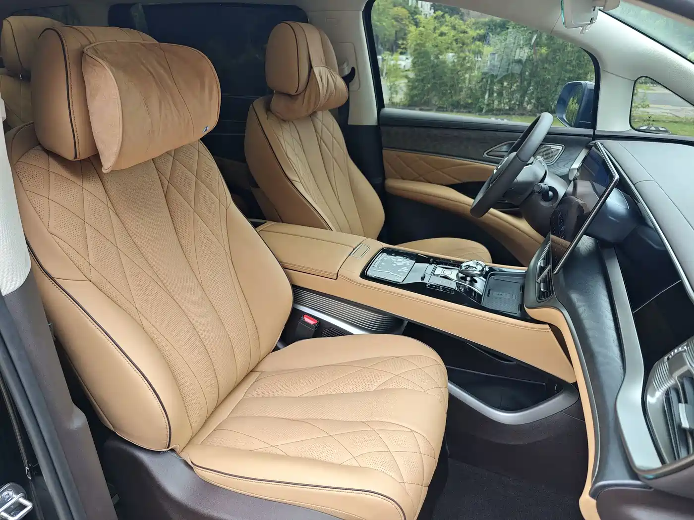 Denza D9 2026 2024 EV 620 Premium