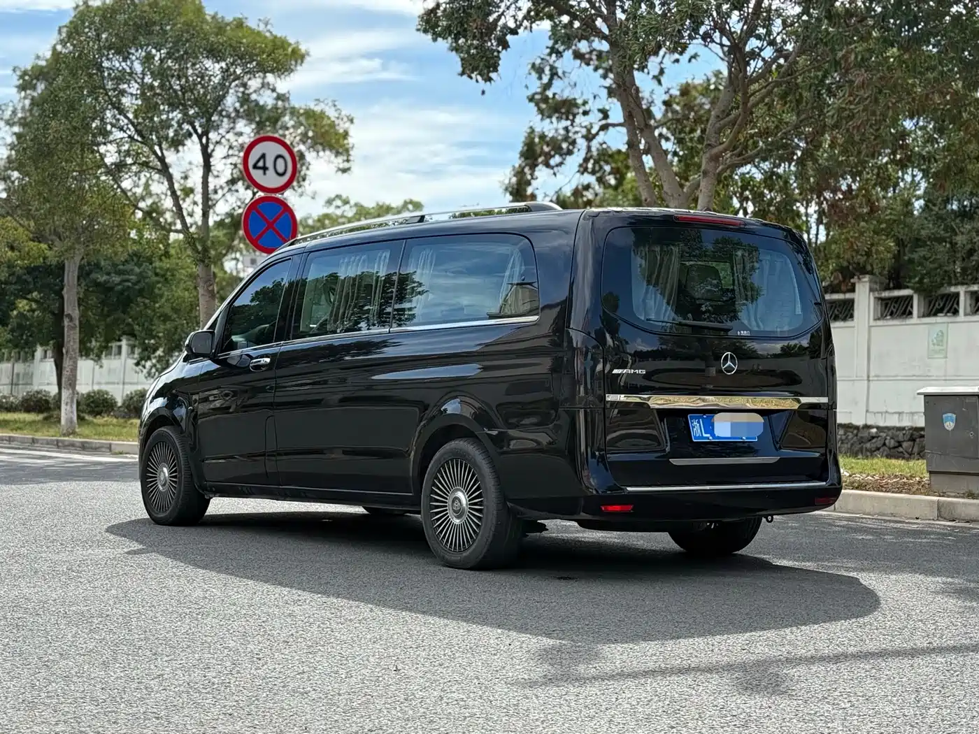 Mercedes-Benz Vito 2023 2.0T Elite 7-Seater фото 3
