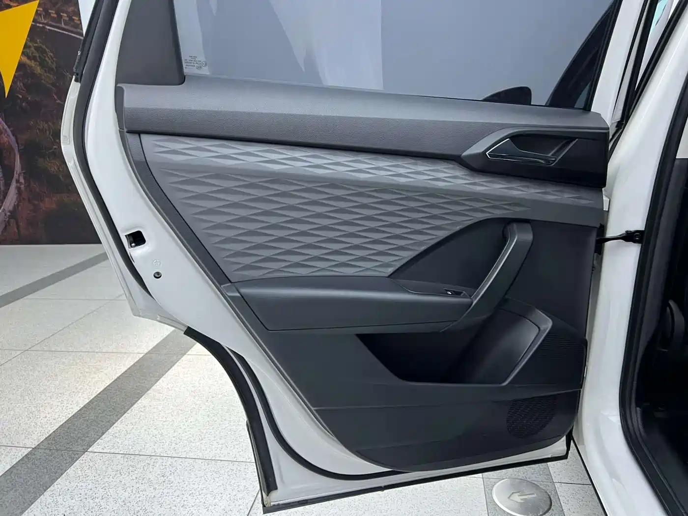 Volkswagen Tharu, миниатюра 9