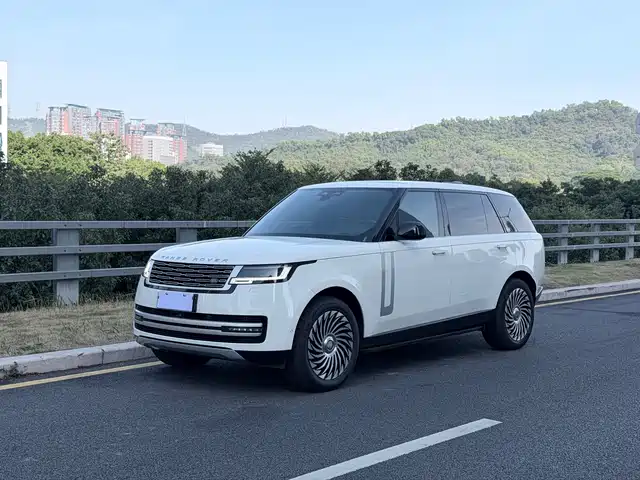 Land Rover Range Rover 2023 3.0 L6 400PS Genesis Extended Version