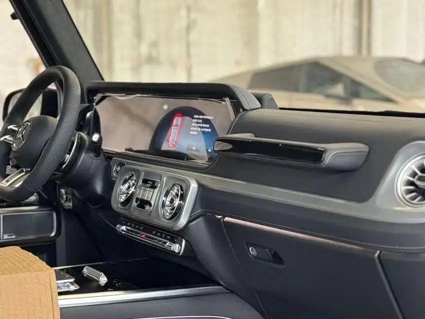 Mercedes-Benz G-Class AMG 2025 AMG G 63 фото 7