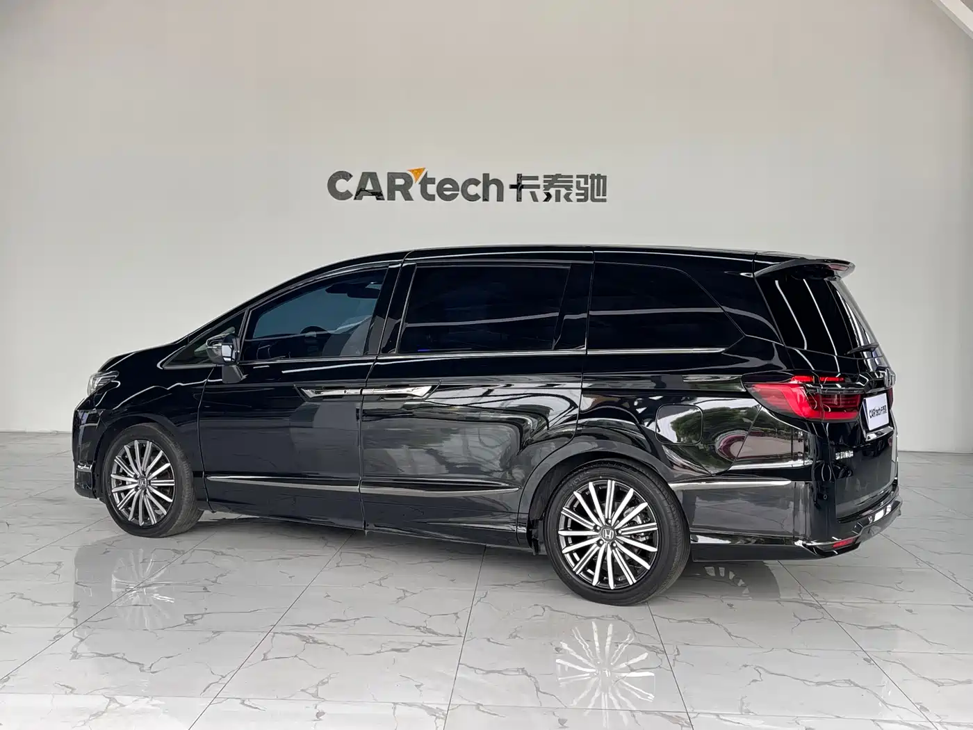 Honda Elysion 2024 2024 2.0L e:HEV Luxury Edition