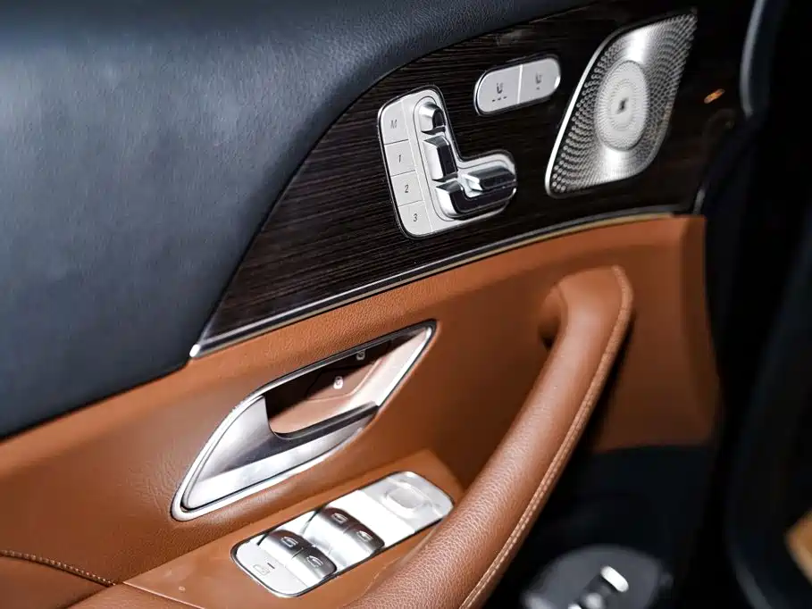 Фото 28 - Mercedes-Benz GLE