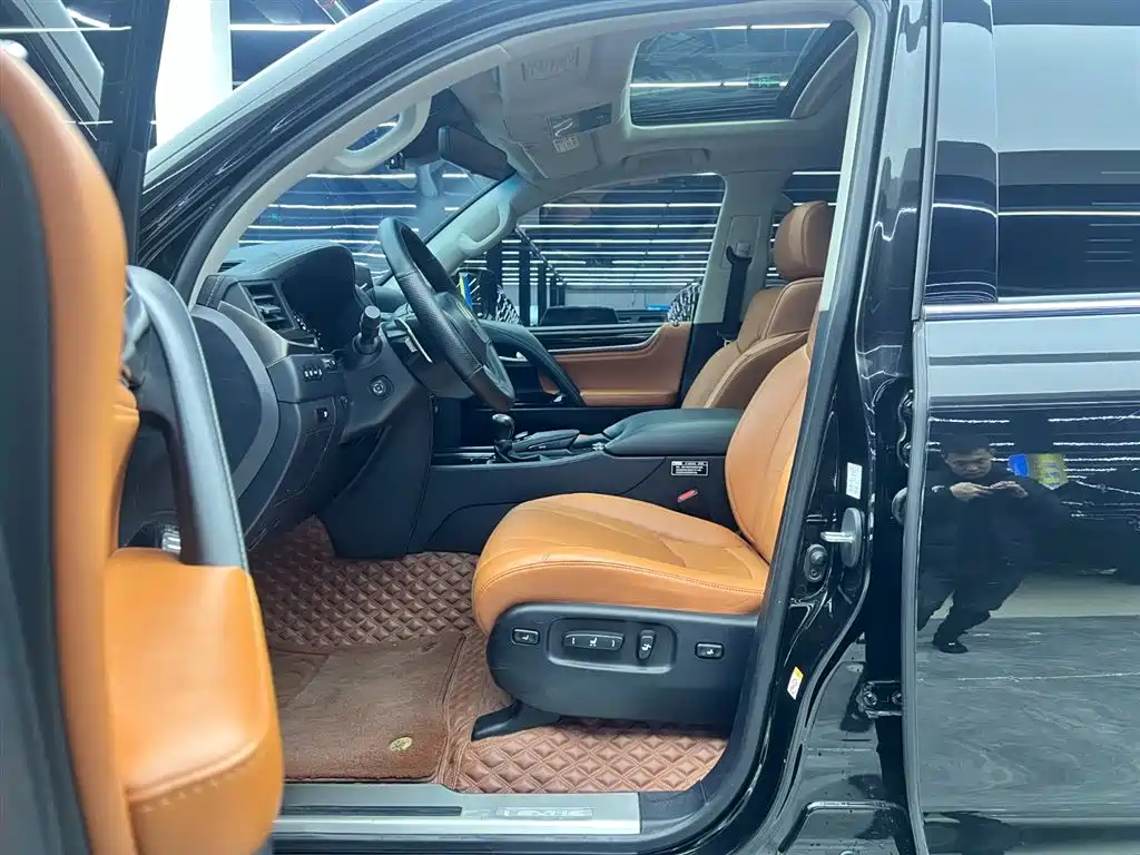 Lexus LX 2017 570 Prestige Luxury фото 6