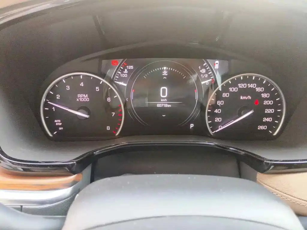Photo 4 - Cadillac XT5