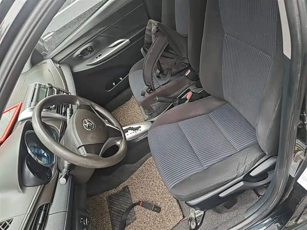 Toyota YARiS L Zhi Xuan 2014 1.5G Automatic Dynamic Edition фото 15